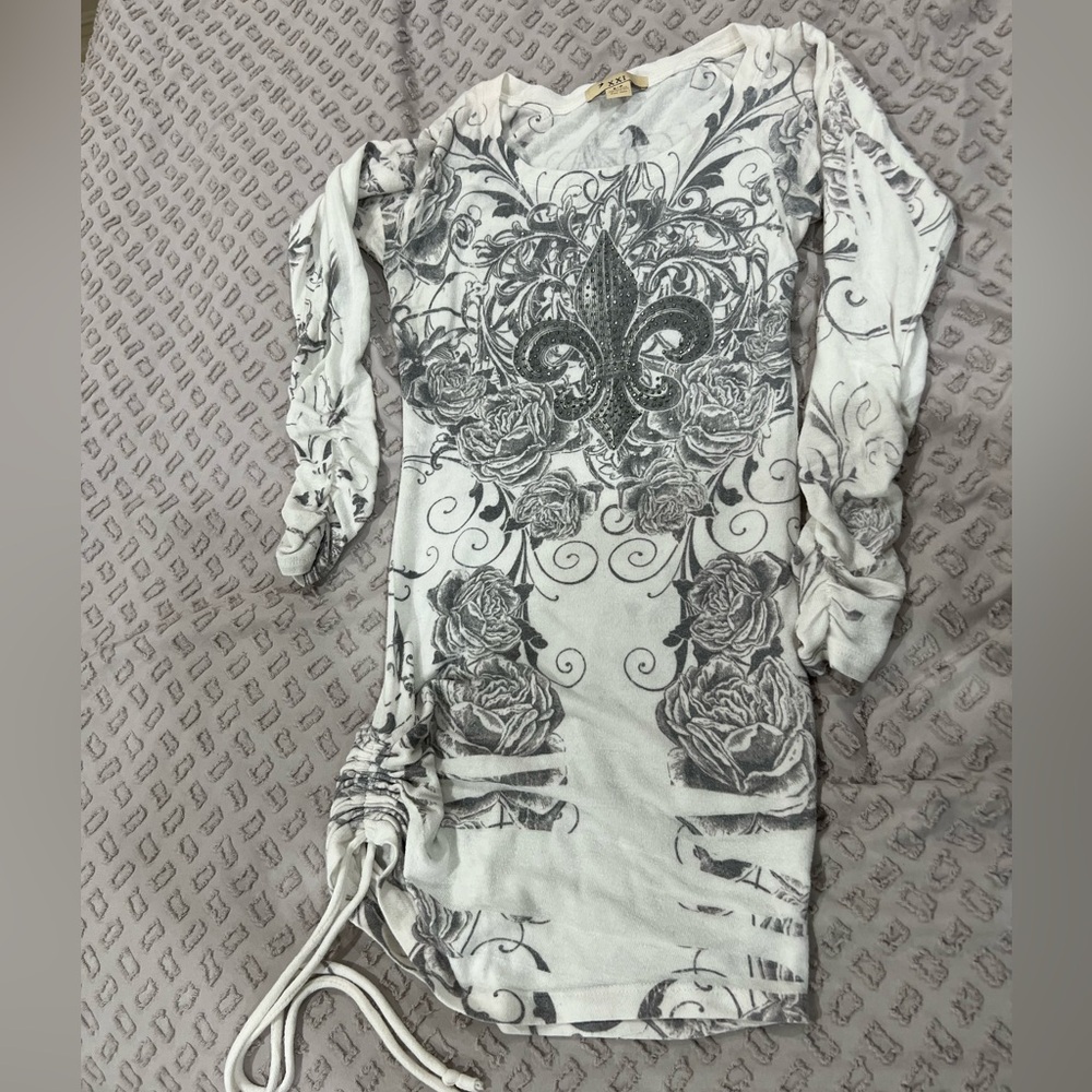 White Y2K mini dress, gothic patterns, can be worn as a shirt, good condition